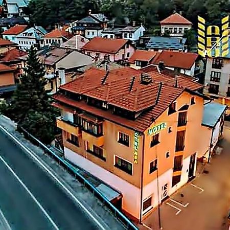 Garni Motel Aba Travnik Bagian luar foto